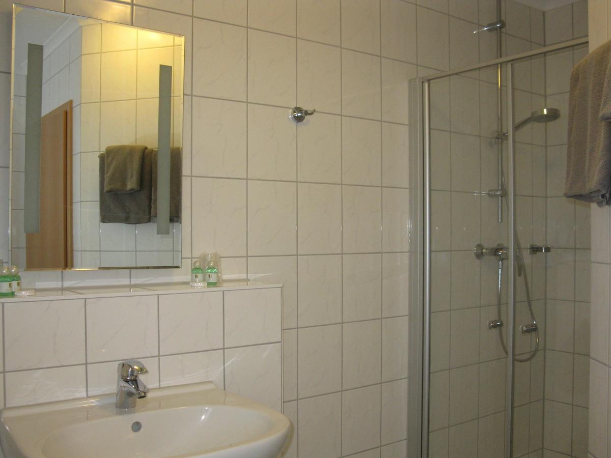 Loens Hotel Garni Garbsen Extérieur photo